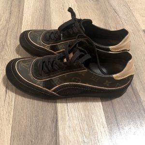 Louis Vuitton men shoes